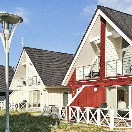 Two-bedroom In 37 Holiday home